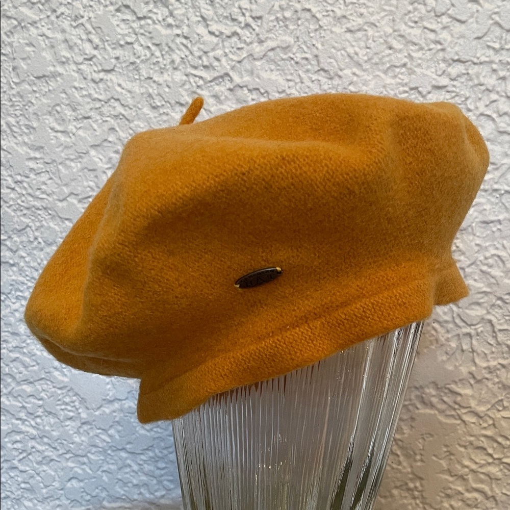 Vintage CANADIAN HAT 100% Wool Mustard Coloured Beret | Classic Avant Garde